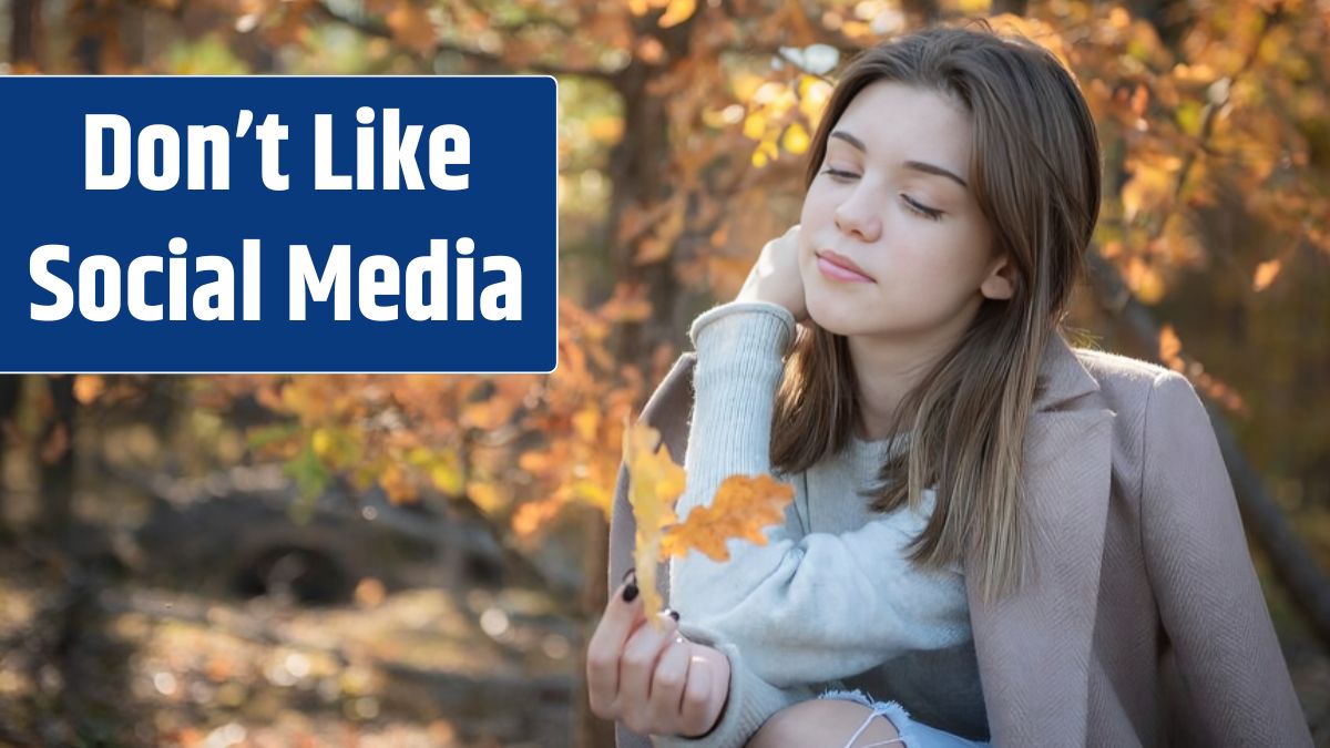 Portrait of a thoughtful and sad girl. Autumn colors . Lifestyle. Autumn mood. Forest.